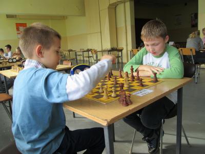 Powiększ