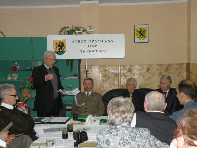 Powiększ