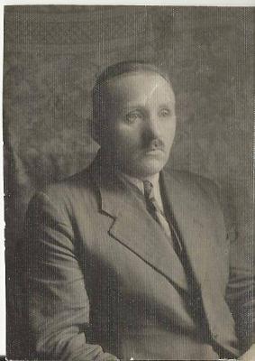 Powiększ