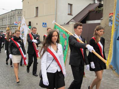 Powiększ