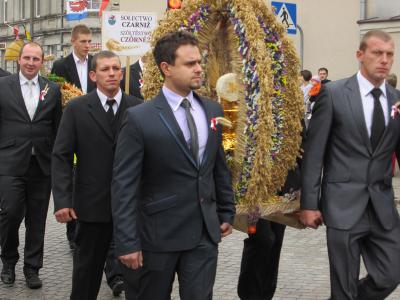 Powiększ