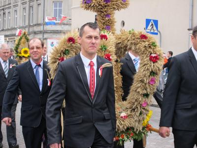 Powiększ