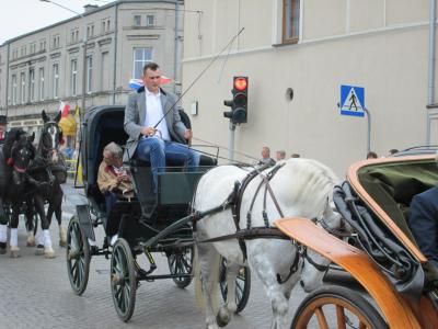 Powiększ