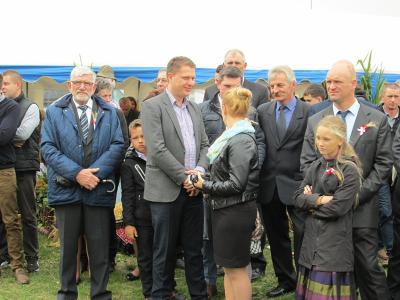 Powiększ