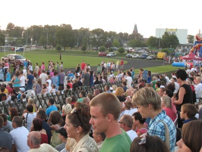 Powiększ