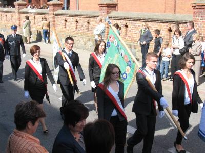 Powiększ