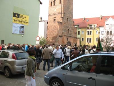 Powiększ