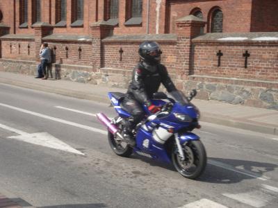 Powiększ