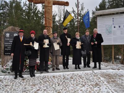 Powiększ